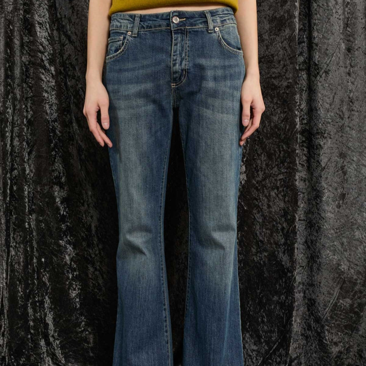 Souvenir jeans a zampa