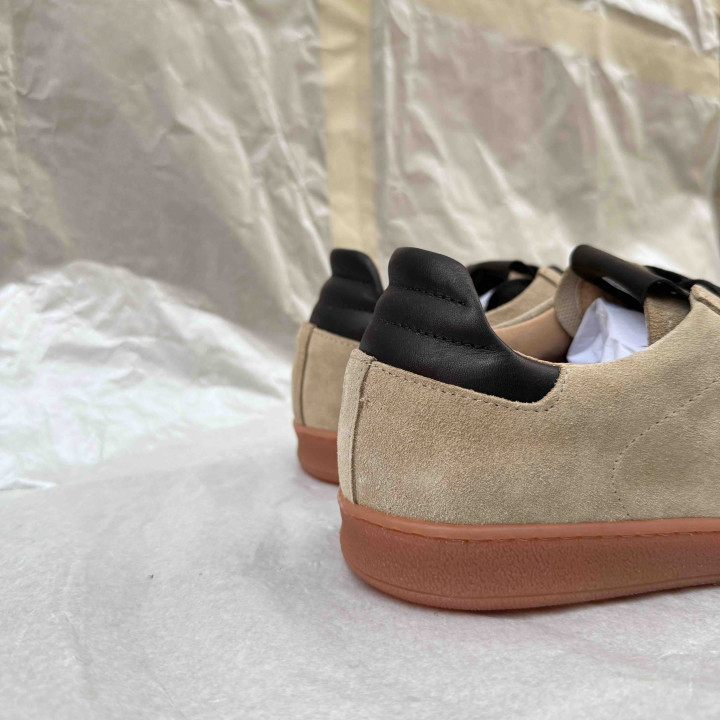 Sneaker in suede melinè