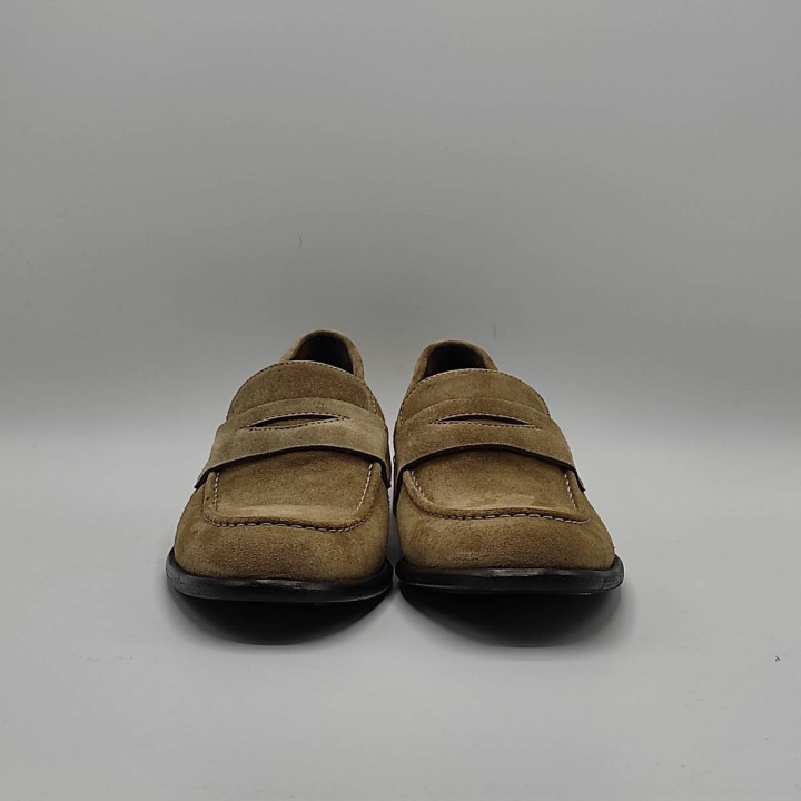 Hundred Mocassino