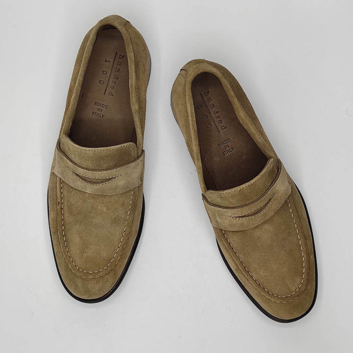 Hundred Mocassino